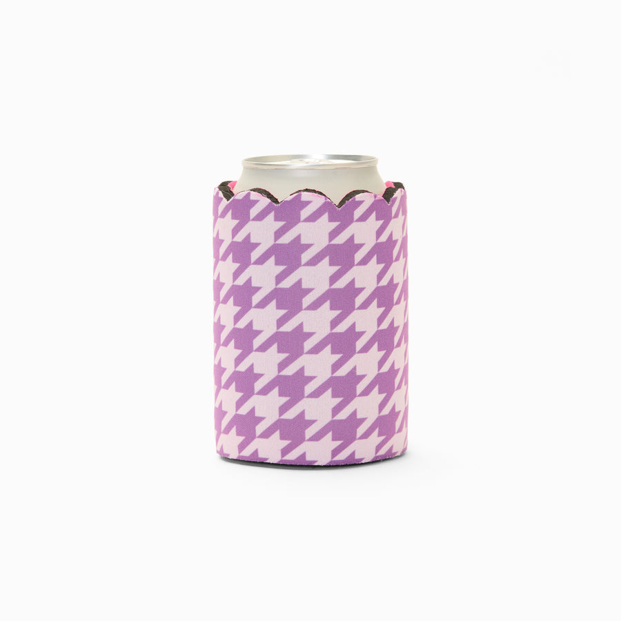 Purple and lilac houndstooth print can sleeve with scalloped edge, holding a can