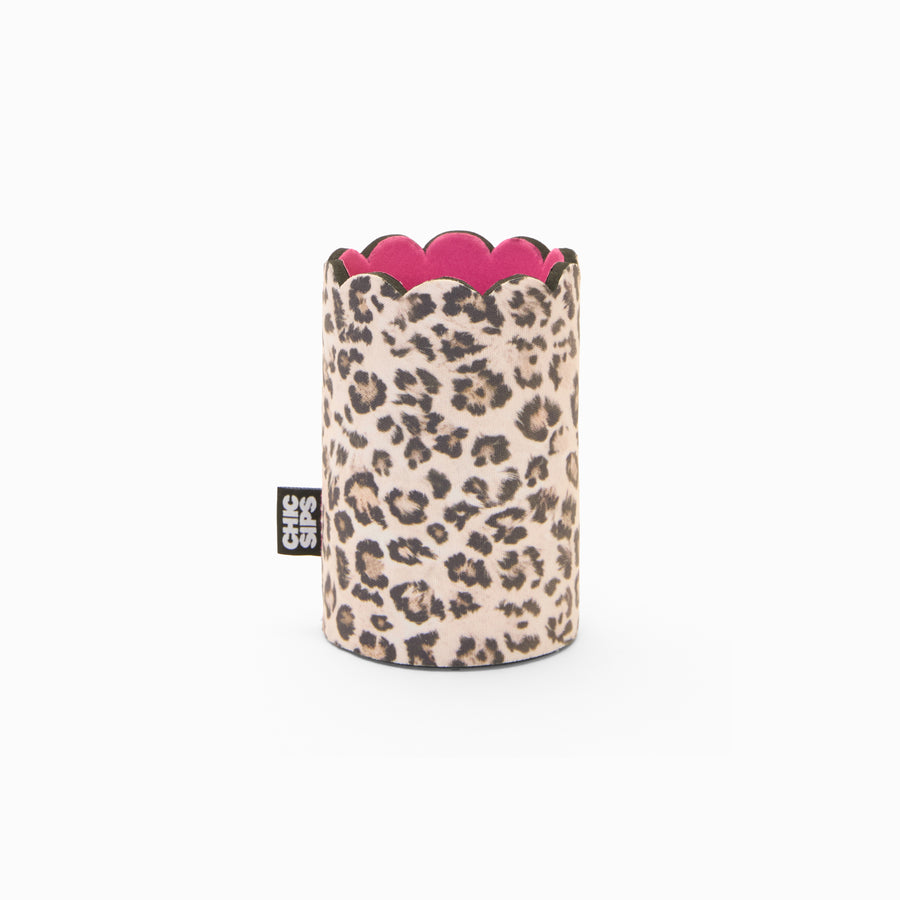 Leopard print can sleeve with scalloped edge and pink lining