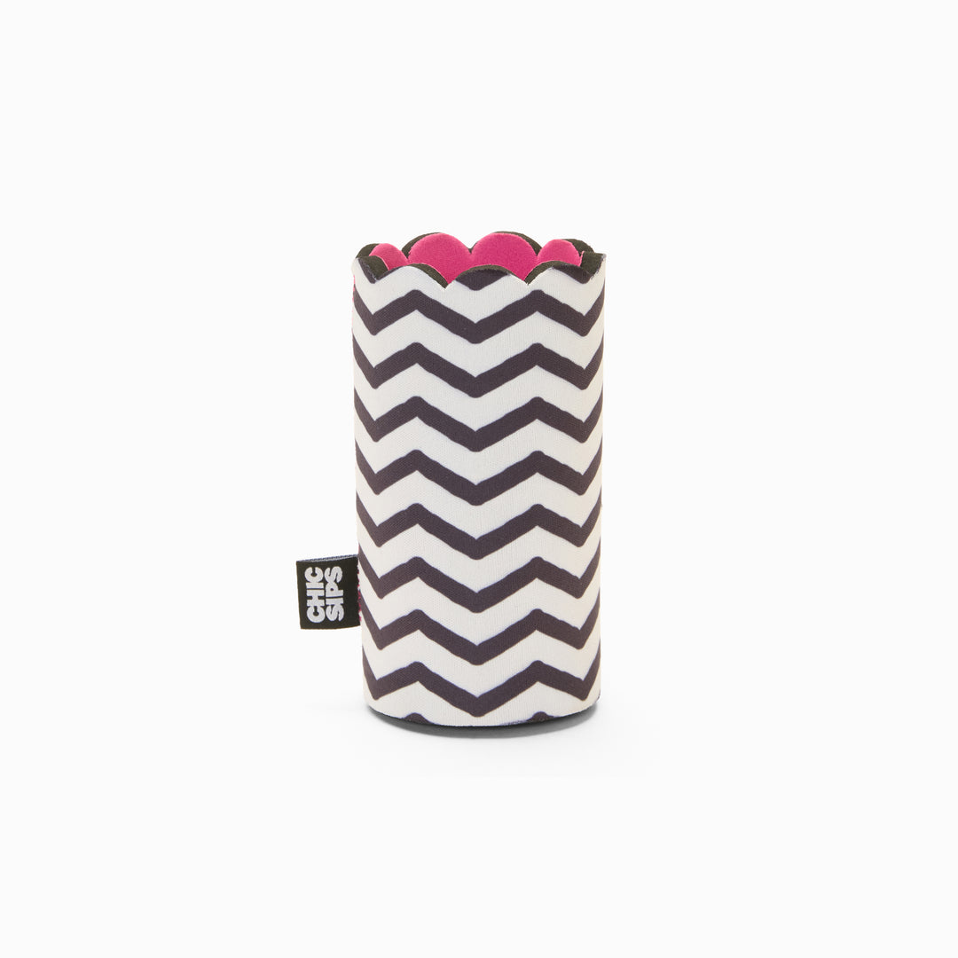 Black and white chevron print can sleeve with scalloped edge and pink lining