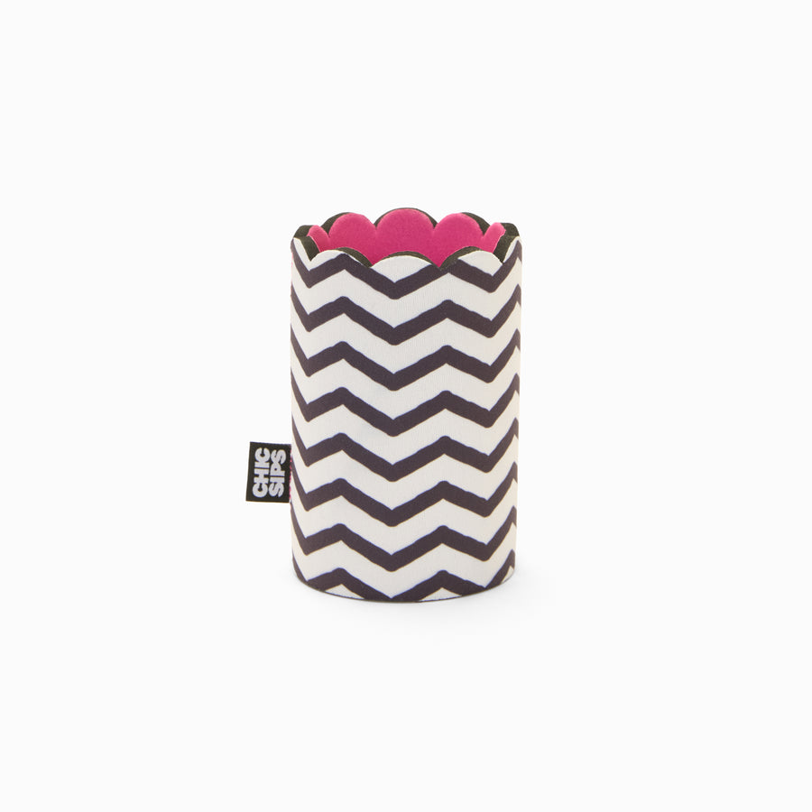 Black and white chevron print can sleeve with scalloped edge and pink lining
