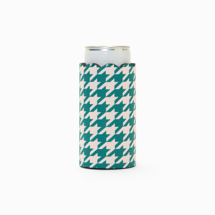 Green and cream houndstooth print can sleeve with scalloped edge, holding a can