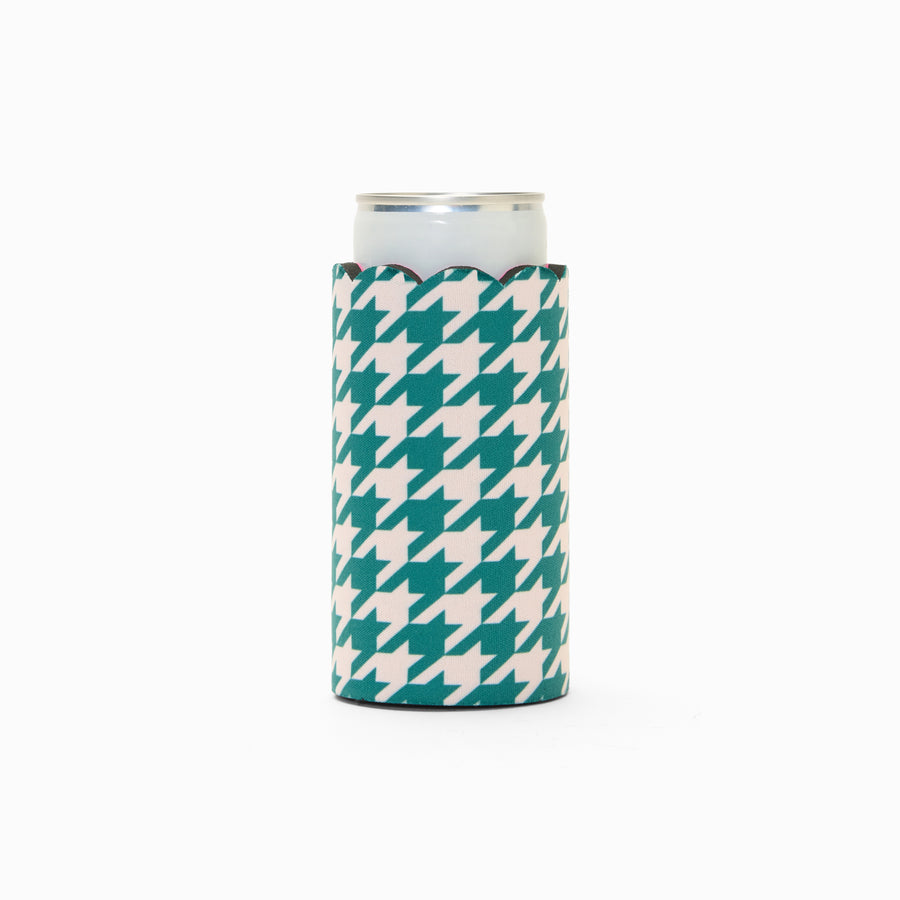Green and cream houndstooth print can sleeve with scalloped edge, holding a can