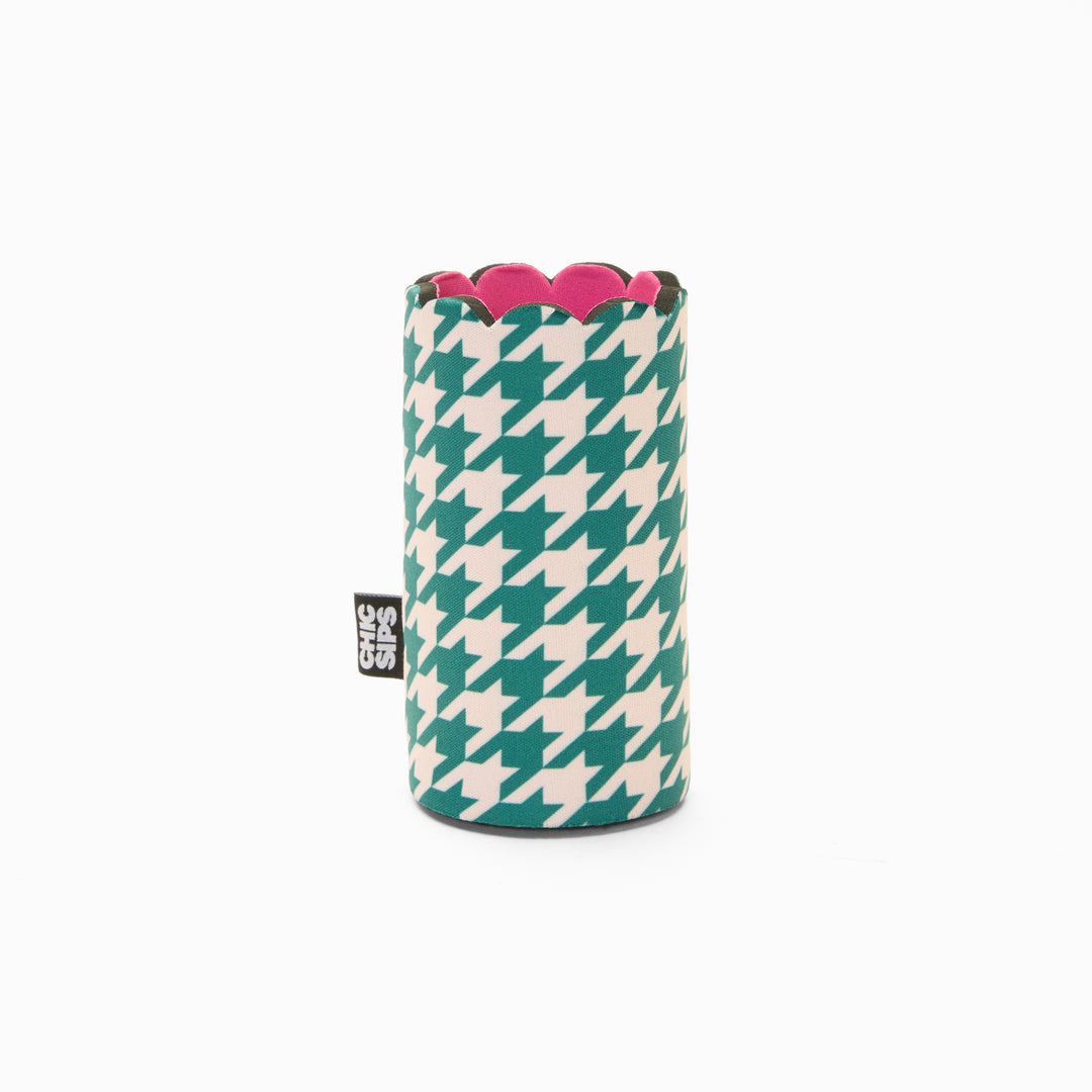 Green and cream houndstooth print can sleeve with scalloped edge and pink lining 
