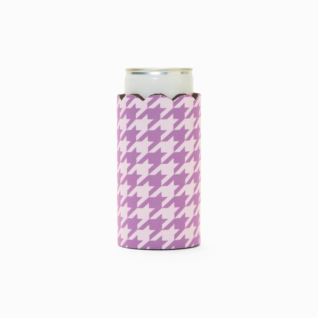Purple and lilac houndstooth print can sleeve with scalloped edge, holding a can