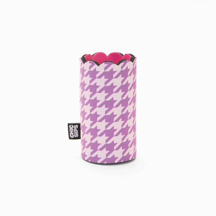 Purple and lilac houndstooth print can sleeve with scalloped edge and pink lining