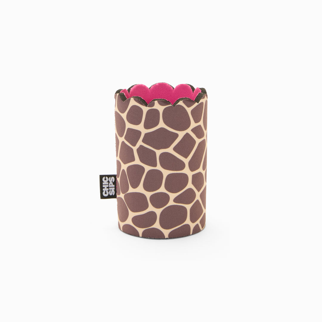 Giraffe print can sleeve with scalloped edge and pink lining