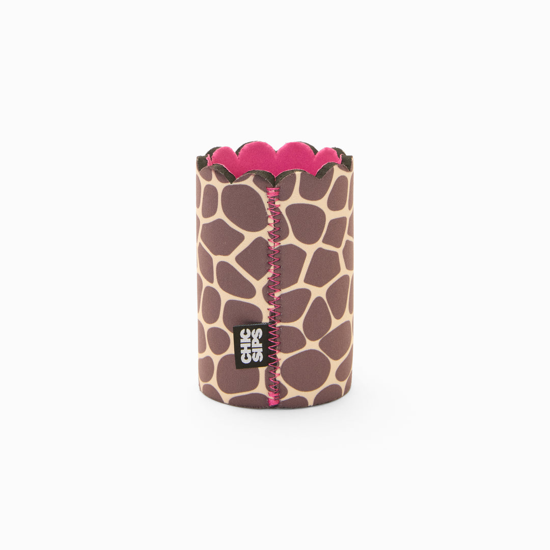 Giraffe print can sleeve with scalloped edge, pink lining and pink zigzag seam