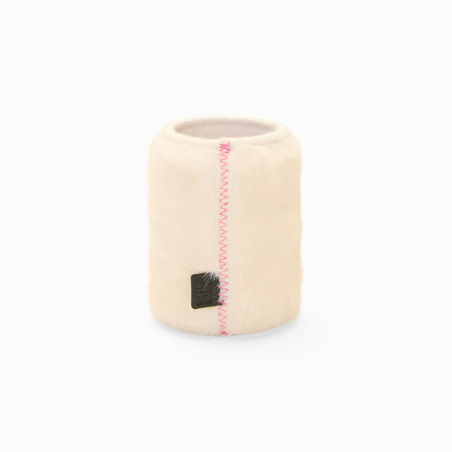 Cream faux fur can sleeve with pink zigzag seam