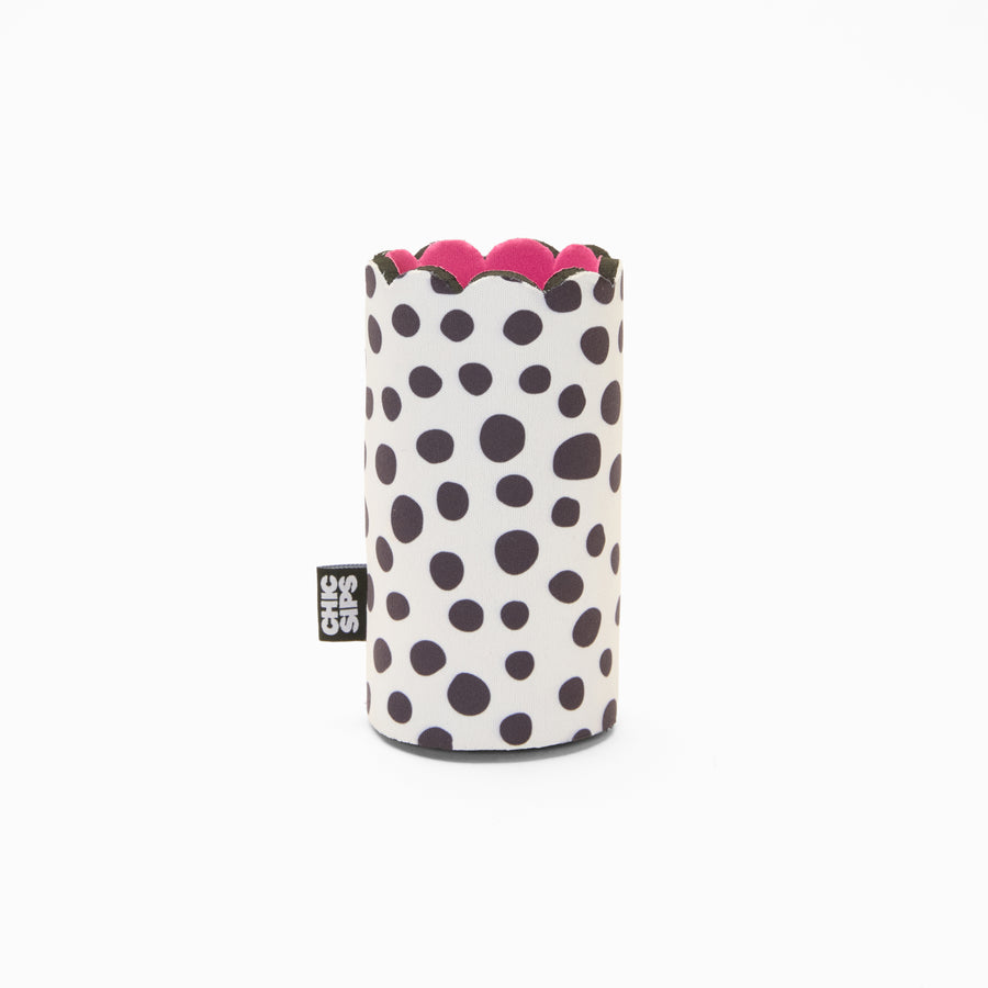 Black and white polka dot can sleeve with scalloped edge, pink lining and pink zigzag seam