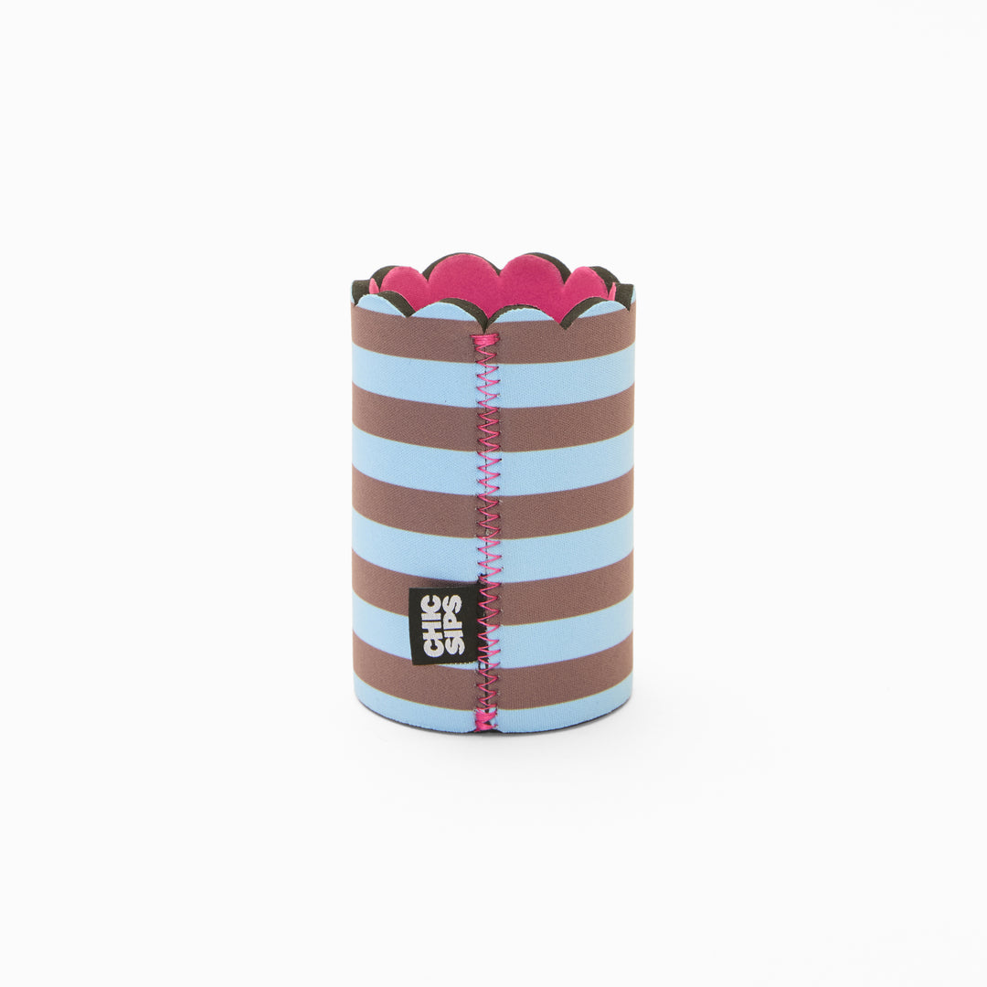 Blue and chocolate stripe print can sleeve with scalloped edge, pink lining and pink zigzag seam