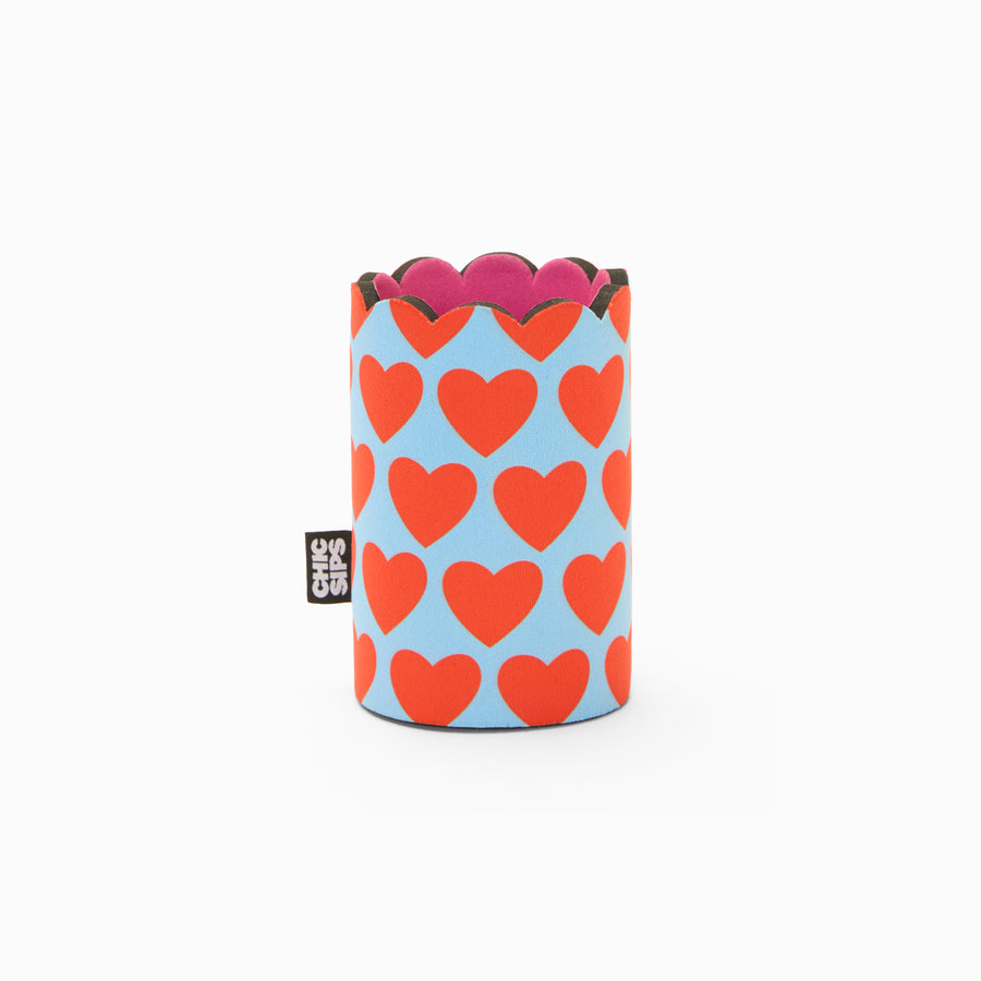Blue and red heart print can sleeve with scalloped edge, pink lining and pink zigzag seam