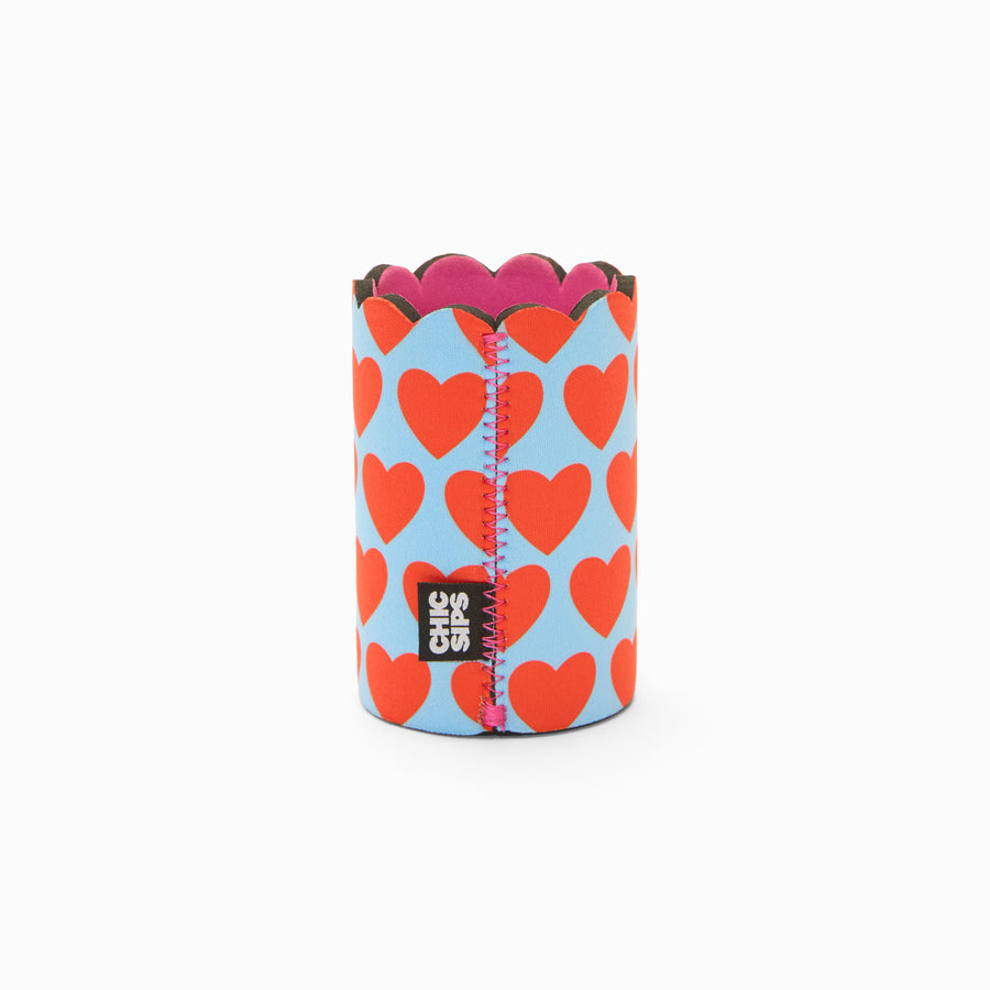 Blue and red heart print can sleeve with scalloped edge, pink lining and pink zigzag seam