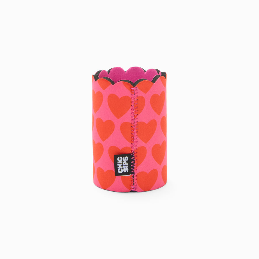 Pink and red heart print can sleeve with scalloped edge, pink lining and pink zigzag seam