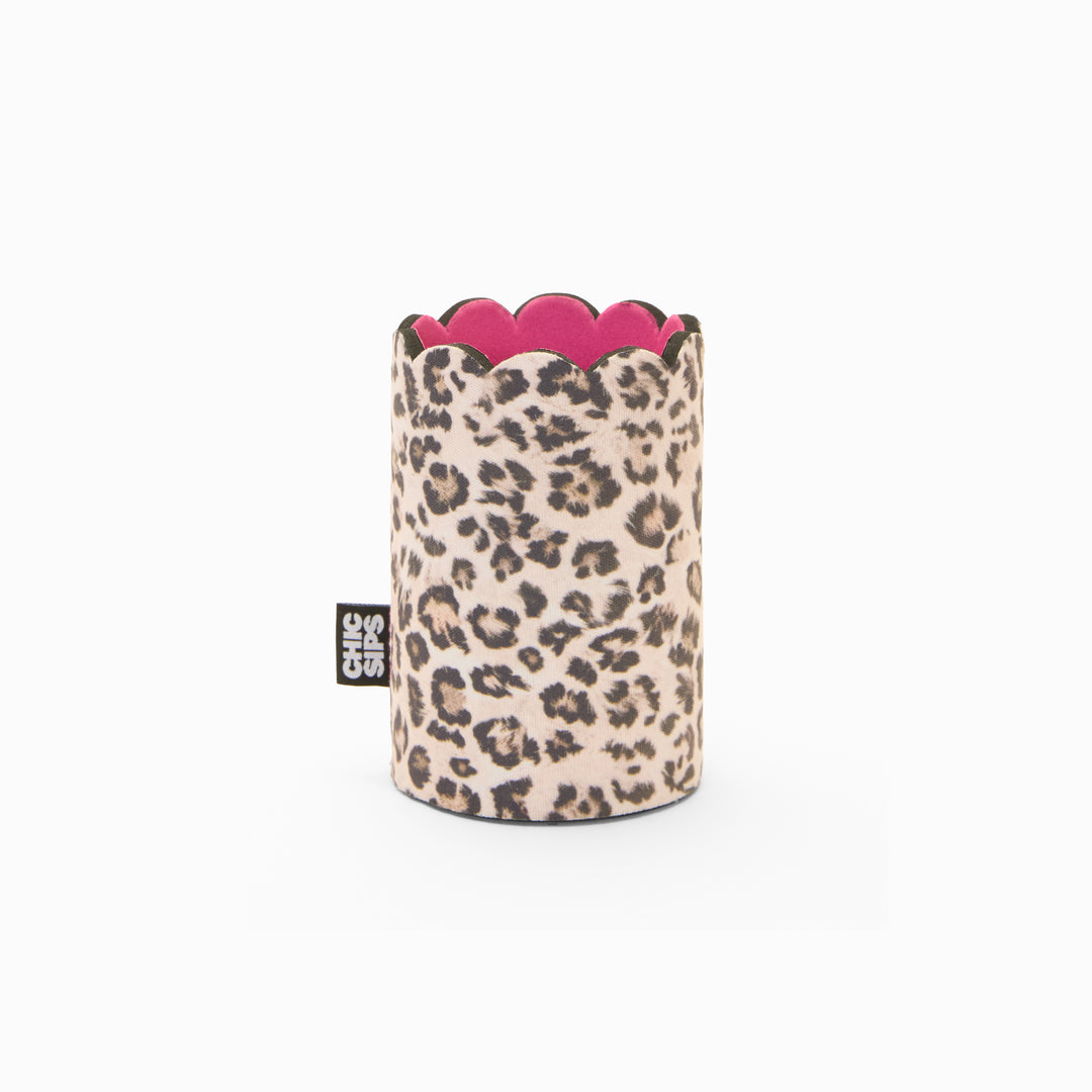 Leopard print can sleeve with scalloped edge and pink lining