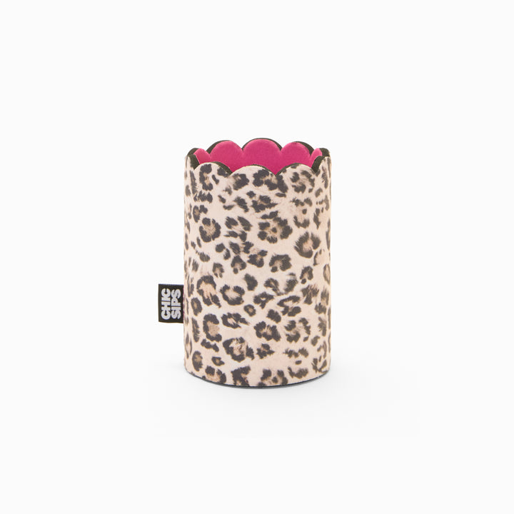 Leopard print can sleeve with scalloped edge and pink lining