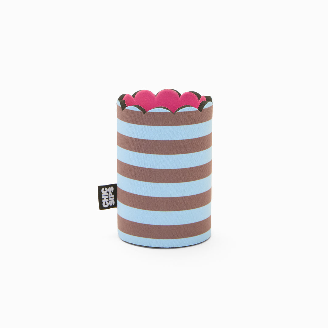 Blue and chocolate stripe print can sleeve with scalloped edge and pink lining 